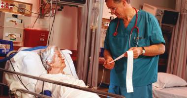 Stire din Sănătate : Vești bune pentru bolnavii de hepatită! Terapia fara interferon, pentru hepatita C, ar putea fi disponibila de luna aceasta