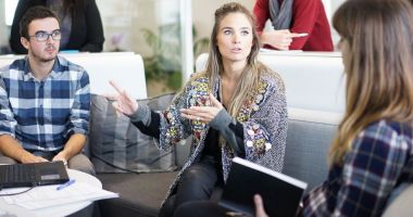 UE atrage atenția: Firmele trebuie să asigure ore de terapie pentru angajați