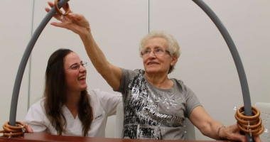 Stire din Sănătate : Terapii inovatoare pentru vindecarea bolii Parkinson. Rezultate din prima zi de tratament