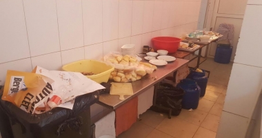 Galerie foto. Trei terase din Mamaia, închise temporar de Protecția Consumatorilor. Unde au fost găsite nereguli - 8