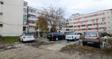 "Ne-am trezit cu tot terenul din spatele blocului ca fiind proprietate privată!" - 4