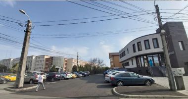 Stire din Politică-Administrație : Primăria Constanța a transformat un teren viran în parcare rezidențială