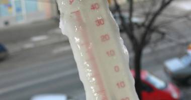 Stire din Social : Temperaturile scad drastic! Minus 5,1 grade în România, azi