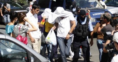 Stire din Eveniment : Cele opt persoane suspectate că au legături cu grupări teroriste, declarate indezirabile
