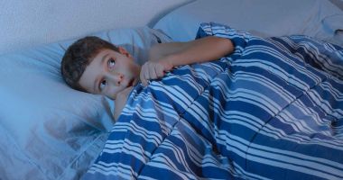 Stire din Sănătate : Copilul se sperie în timpul somnului? Teroarea nocturnă poate fi de vină