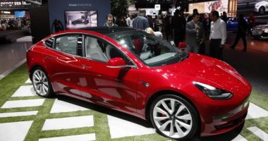 Stire din Auto : Premii de 900.000 de dolari pentru hackerii care pot "sparge" sistemele Tesla Model 3