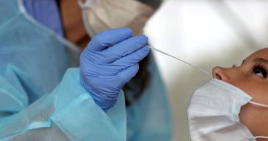 COVID-19. Peste 4.400 de persoane infectate, izolate la domiciliu