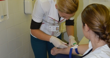 Stire din Sănătate : Testarea, primul pas către o viață fără griji