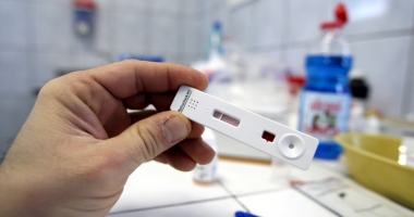 Stire din Sănătate : Angajații Primăriei, testați pentru hepatită și HIV