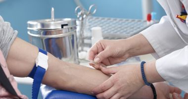 Cadrele medicale, testate pentru HIV și hepatitele virale B și C