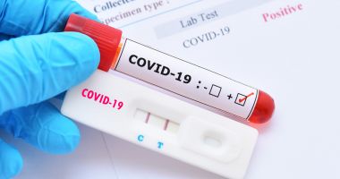 Peste 9.800 de cazuri noi de COVID-19 în ultimele 24 de ore, mai mult decât dublu faţă de ieri