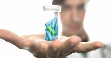Franța: Testarea unui medicament a cauzat moartea cerebrală a unei persoane