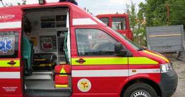 Stire din Eveniment : CAZ DRAMATIC la Constanța / Copil cu ambele picioare rupte, prins între două clădiri