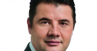 Stire din Politică-Administrație : "Oamenii din cartierul Poarta 6 trebuie ajutați"