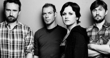 Stire din Monden : Urale pentru "The Cranberries". Mii de oameni, la concertul trupei irlandeze