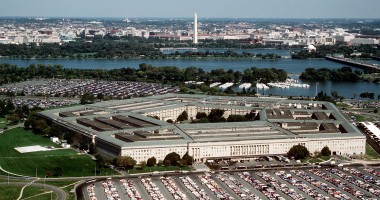 Stire din Actualitate : Pentagonul, obligat prin lege să achiziționeze exclusiv steaguri Made in USA