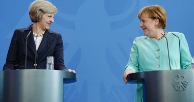 Angela Merkel respinge cererea premierului britanic de negocieri paralele