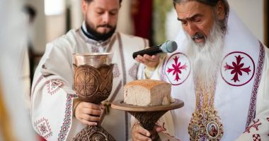 Stire din Cultură-Educație : Praznicul Sfinților Martiri Brâncoveni oficiat de ÎPS Teodosie, Arhiepiscopul Tomisului