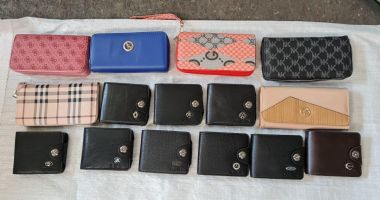 Stire din Eveniment : Captură de proporţii, la Constanţa! Portofele în valoare de aproximativ 19.000.000 lei, reţinute de inspectorii vamali