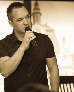 Stand-up comedy cu Tibi Neuronu