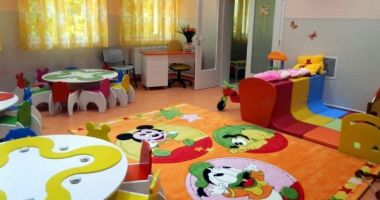 Stire din Social : Crește valoarea tichetelor de creșă, din aprilie. Condiții de acordare și detalii pentru părinți