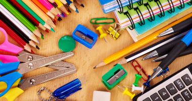 Stire din Cultură-Educație : Tichete educaționale pentru rechizite. Află până când poți depune cerere