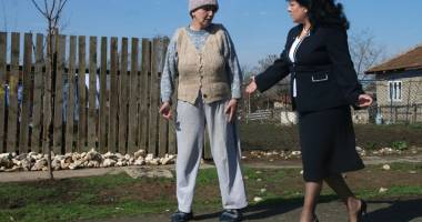 Tichete de alimente  de la Crucea Roșie pentru sărmanii din Cumpăna - 2