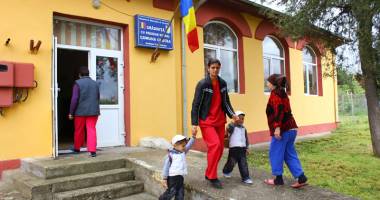 Stire din Cultură-Educație : Până când pot fi depuse cererile pentru tichetele sociale pentru grădiniță