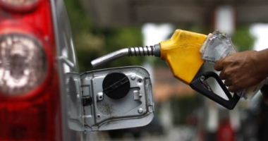 TIR-urile alimentează în Bulgaria. Cât economisesc