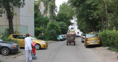 Căruțele, coșmarul conducătorilor auto! "Polițiștii sunt legați de mâini, nu au ce să le facă" - 17