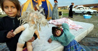 Stire din Actualitate : Situația romilor români din Franța s-ar putea deteriora în 2012. Află de ce!