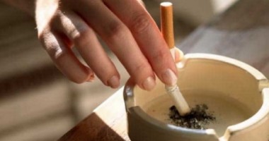 Stire din Social : De joi, fumătorii, obligați să cumpere doar țigări anti-incendiu
