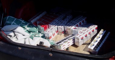 Stire din Eveniment : 3.000 de țigarete, confiscate la Mangalia