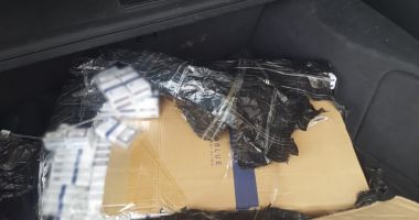 Stire din Eveniment : Țigarete de contrabandă, descoperite într-un autovehicul condus de un cetățean român