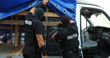 Țigarete netimbrate, confiscate la Vama Veche