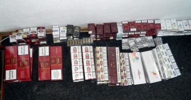 Stire din Eveniment : Țigări netimbrate, comercializate în zona Pieței Abator