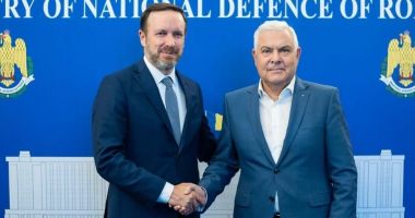 Stire din Politică-Administrație : Ministrul Angel Tîlvăr, întâlnire cu senatorul american Chris Murphy