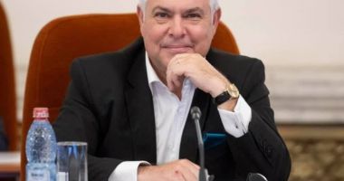 Stire din Politică-Administrație : Ministrul Angel Tîlvăr a transmis urări şi mulţumiri militarilor, veteranilor şi familiilor acestora