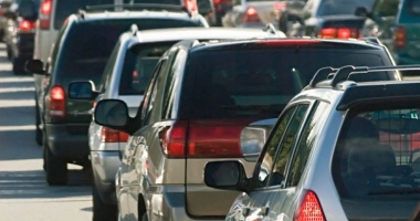 Stire din Eveniment : VEȘTI PROASTE PENTRU ȘOFERI / Guvernul a anunțat: SĂPTĂMÂNA VIITOARE VOM VENI CU O NOUĂ TAXĂ DE POLUARE