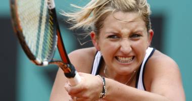 Stire din Sport : Timea Bacsinszky: O felicit pe Simona, a fost prea bună pentru mine astăzi