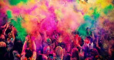 Stire din Diverse : Festivalul Culorilor la Constanța