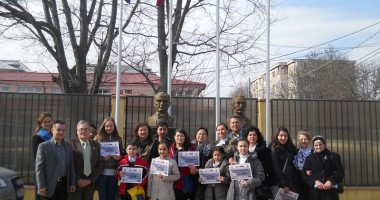 Stire din Cultură-Educație : Palmaresul concursului "Tinere condeie"