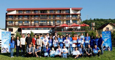 Stire din Cultură-Educație : Trei constănțeni, printre  cei mai inteligenți tineri ai României