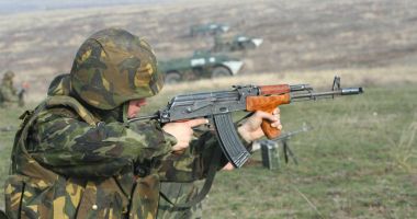 Stire din Eveniment : Tinerii din Constanţa nu ar mai lupta pentru ţară! "De ce să-mi sacrific viaţa?"