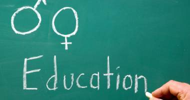 Stire din Sănătate : Băieții își încep viața sexuală la 14 ani, fetele la 16, și au cel puțin 4 parteneri pe an