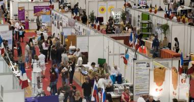 Stire din Cultură-Educație : Tinerii constănțeni, invitați  la Salonul  de inventică