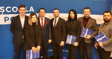 Stire din Politică-Administrație : Tinerii din ALDE Constanța s-au reunit la Școala de Iarnă. Ce subiecte au dezbătut
