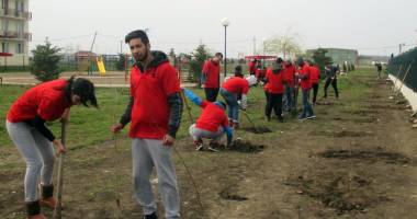 Stire din Politică-Administrație : Tinerii din PSD Cumpăna, participanți la o acțiune de ecologizare