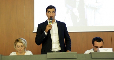 Stire din Politică-Administrație : Nicu Roșu, liderul TSD Constanța: "Tinerii reprezintă viitorul. Trebuie să investim în ei"