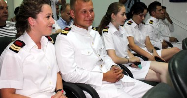 Stire din Economie : Tinerii ofițeri găsesc tot mai greu locuri de muncă pe mare